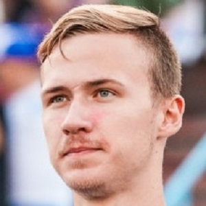 Илья Мазуров