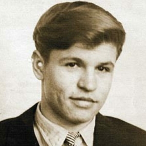Виктор Шмелев